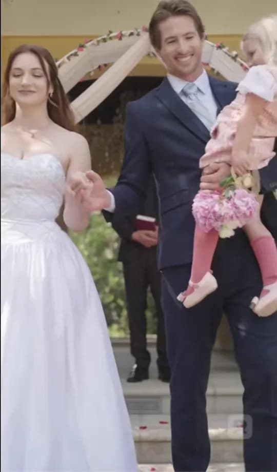 Parte 17 de Babá Ex-Presidiária e Pai Solteiro Bilionário